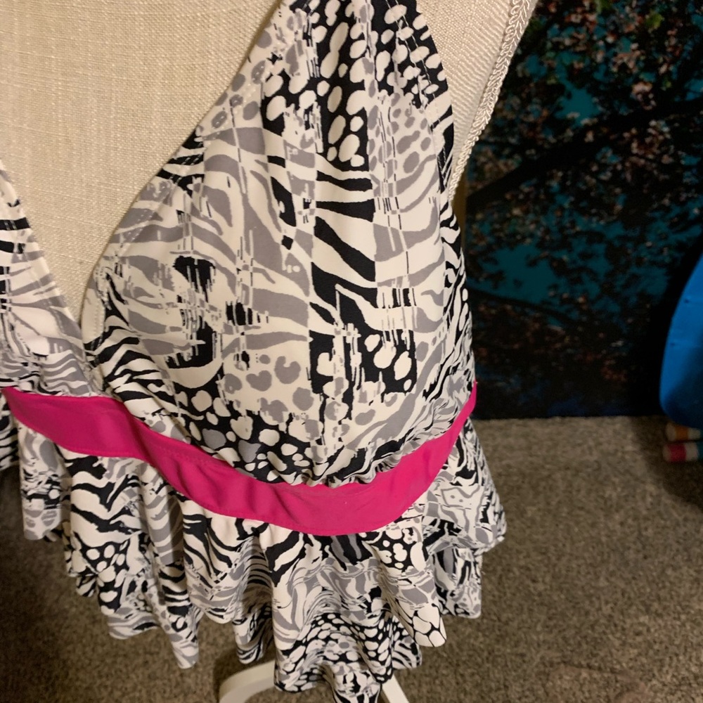 Cute Catalina Tankini Top - Picture 6 of 11